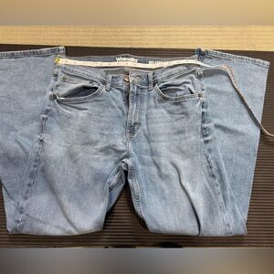 Men’s Wrangler  relaxed fit size 32x 30 jeans